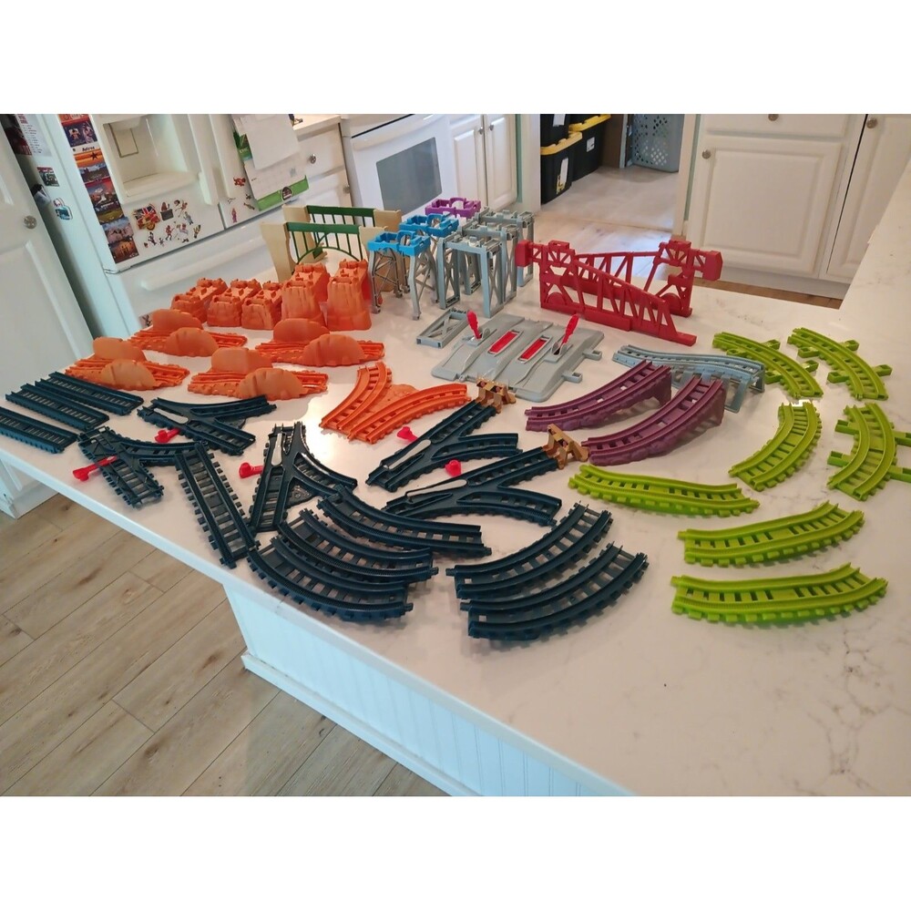 Huge Lot Of Thomas The Train & Friends TrackMaster Plastic Tracks/Expansion Set